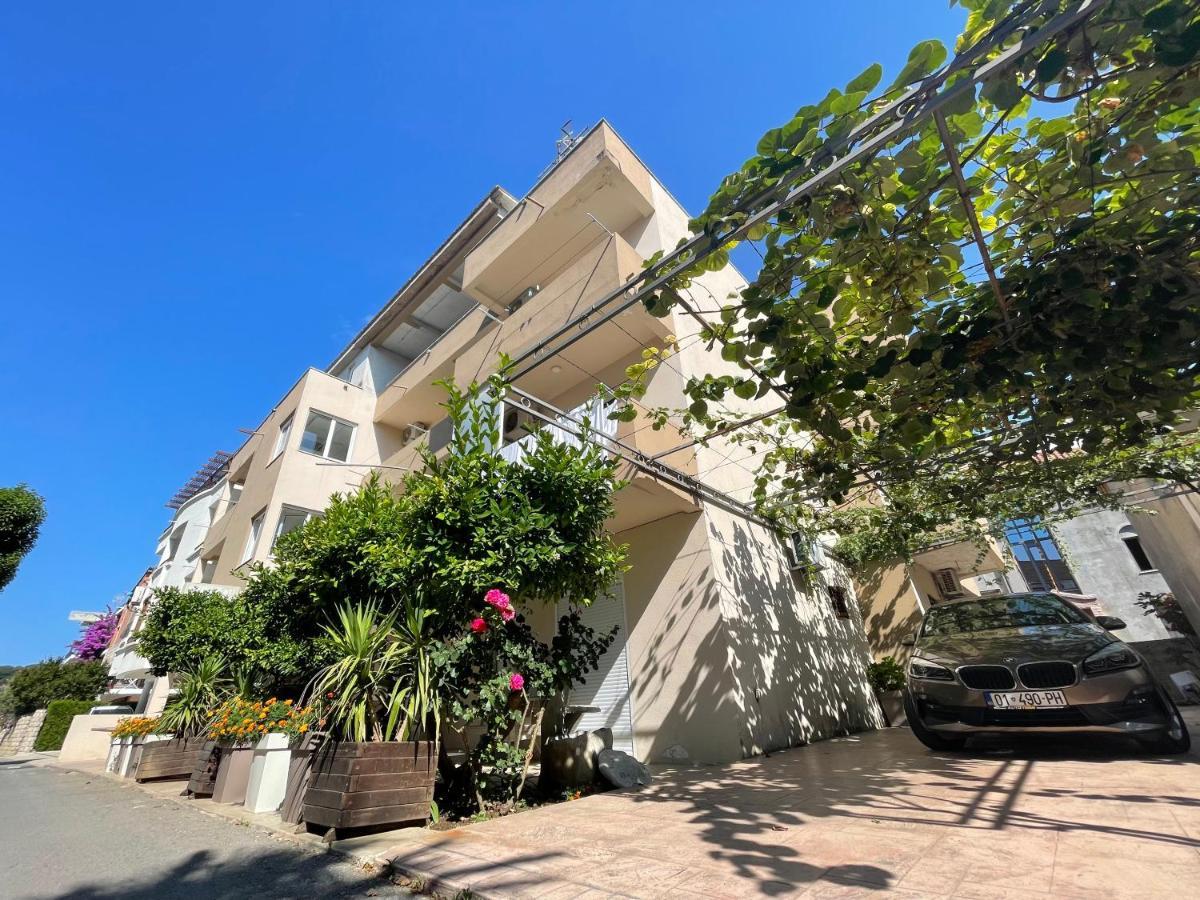 Apartments Lati Ulcinj Exterior photo