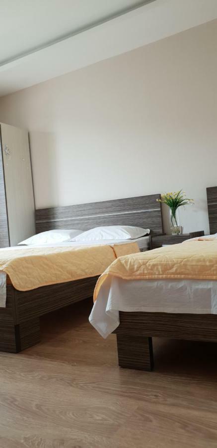 Apartments Lati Ulcinj Exterior photo